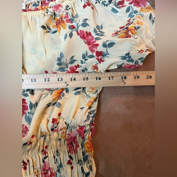 The General Good Marj Smocked Crop Top Yellow Floral Size Medium - Picture 6 of 9